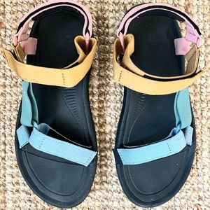Size 10 Multicolor Teva Sandals!!